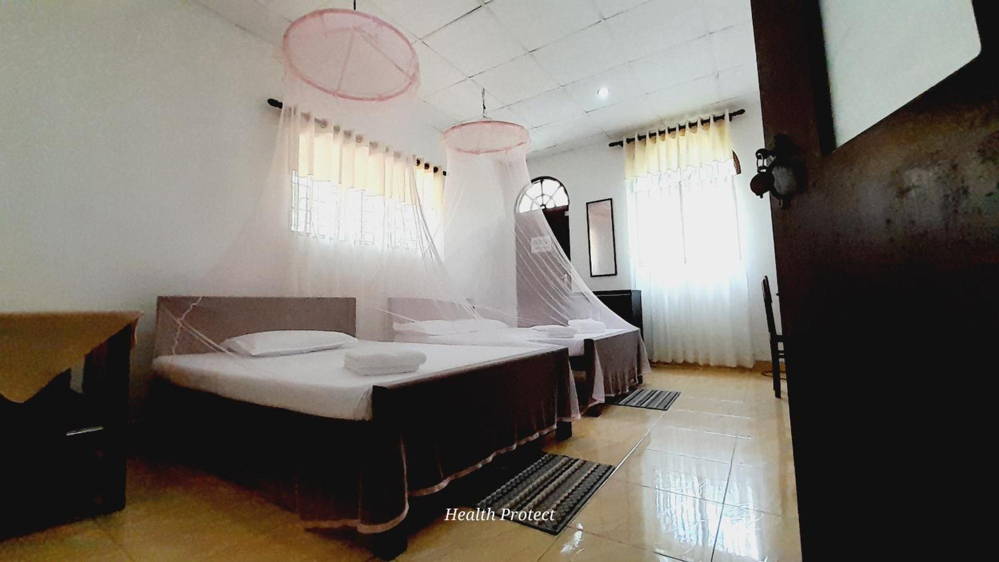 Le Meridien Bnb For Foreign Travelers Негомбо Екстериор снимка